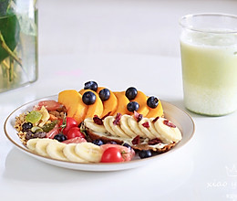 快手早餐：黄桃香蕉开放式三明治，附送抹茶牛奶冰饮的做法