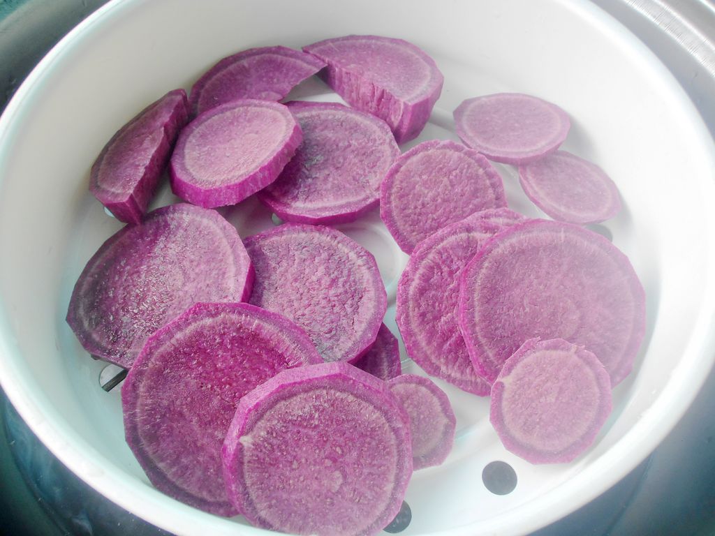 今天给大家分享一道紫薯饼的最新做法，这样做出来的紫薯饼香甜软糯，非常好吃。 - 哔哩哔哩