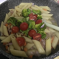杂蔬培根芝士通心粉的做法图解7