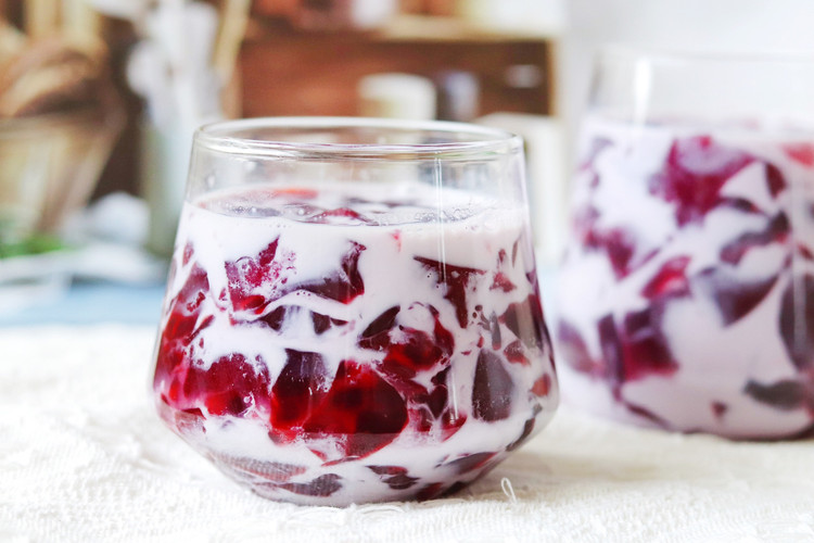 香甜嫩滑❗️蓝莓冻撞奶的做法