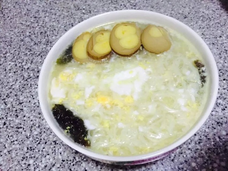 卤蛋紫菜面的做法图解1
