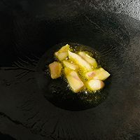 能让孩子吃三碗饭的家常版胡萝卜片炒肉的做法图解6