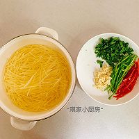 #夏日撩人滋味#巧拌土豆丝的做法图解3
