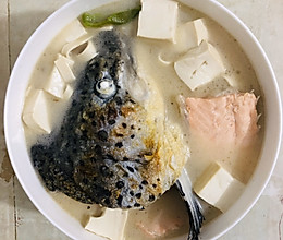 三文鱼头鱼排汤的做法