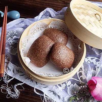 黑全麦小刀切馒头