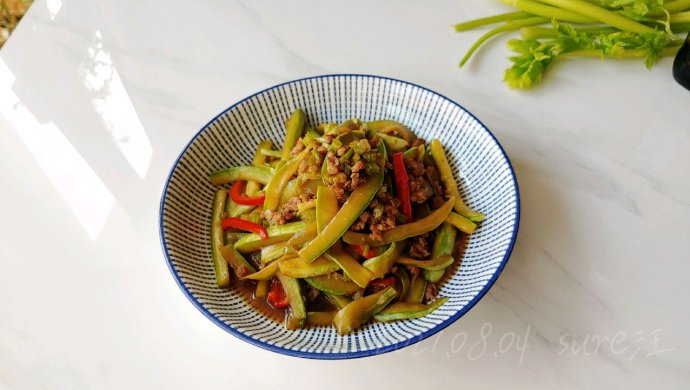香芹肉酱烧瓜条