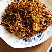 鸡蛋火腿炒面
