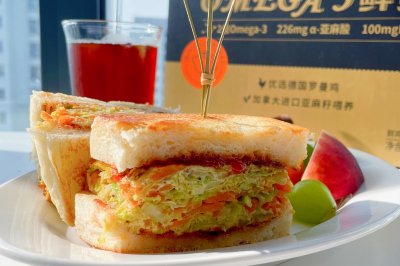 蔬菜厚蛋烧街头吐司