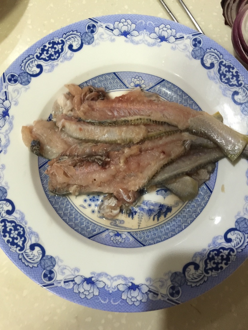 黄鱼手工面的做法图解2