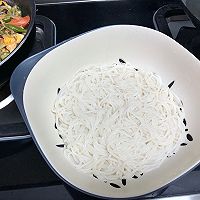 什锦炒米粉的做法图解4