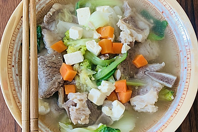 牛仔骨蔬菜豆腐汤（清淡减脂）