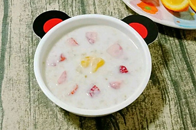 奶香水果燕麦粥 (宝宝辅食）