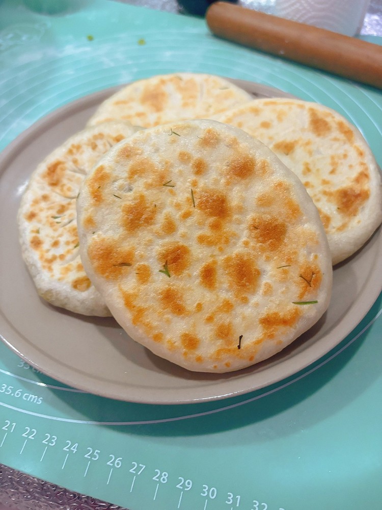 茴香鸡蛋馅饼的做法
