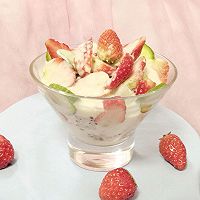 草莓火龙果酸奶沙拉的做法图解8