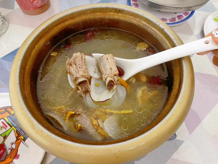 广东靓汤——虎乳润肺排骨汤的做法