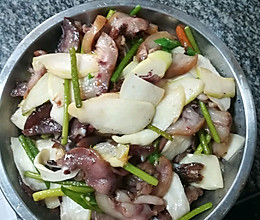 蒜苔高笋炒猪头肉的做法