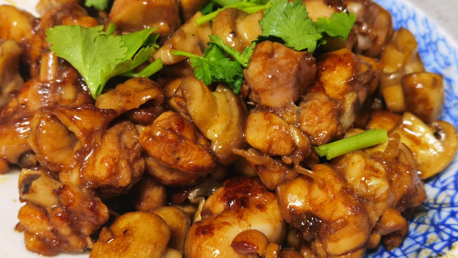 蘑菇烧鸡的做法