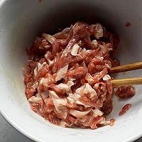 野芹菜炒肉的做法图解1