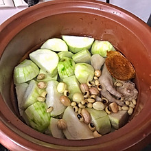 节瓜眉豆花生鸡脚汤