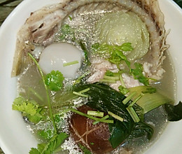 香菇上海青鲤鱼汤（孕妇可以喝的鱼汤）的做法