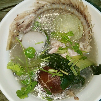 香菇上海青鲤鱼汤（孕妇可以喝的鱼汤）