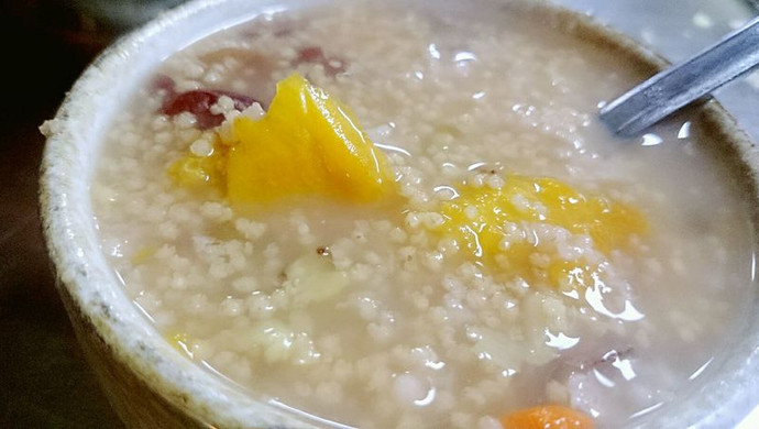 绿豆话梅小米粥