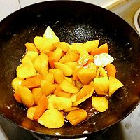 咖喱牛肉土豆胡萝卜的做法图解4