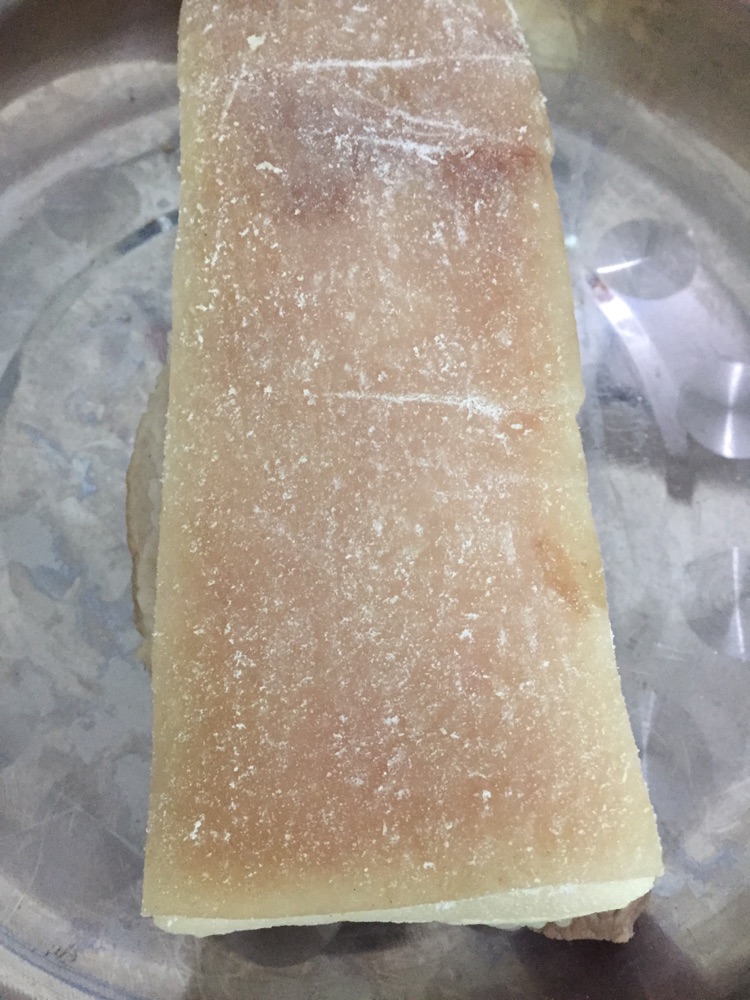 广式脆皮烧肉的做法图解3