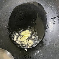 爽口好吃的西兰花炒青虾的做法图解3
