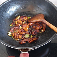 土豆丁烧鸡翅的做法图解7