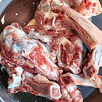 南洋牛肉肉骨茶（自制牛肉丸版）的做法图解1