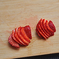 金鱼（草莓创意摆盘）的做法图解4