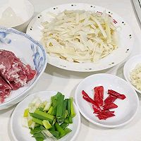 #夏日撩人滋味#肉丝脆笋的做法图解1