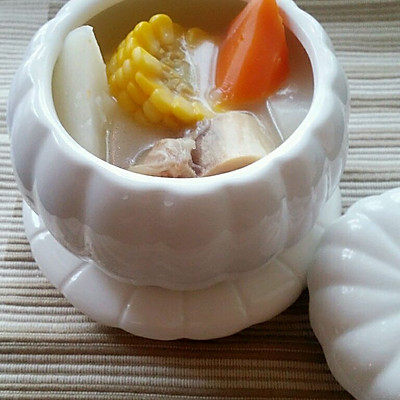 玉米萝卜牛尾汤