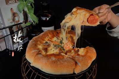 超级至尊芝士披萨