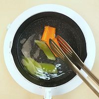 鲜香猪肉馅饼的做法图解2