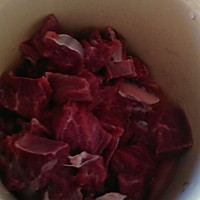 牛腩番茄的做法图解1