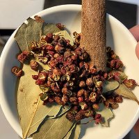 给大家推一个万能及简蒜蓉酱的做法图解3