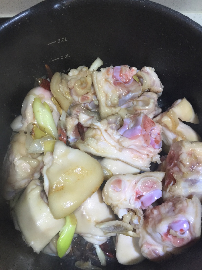 腐乳猪蹄的做法图解6