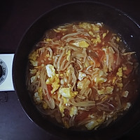 西红柿金针菇炒鸡蛋（拌面）的做法图解2