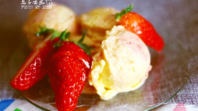 原汁机自制草莓芒果冰淇淋的做法