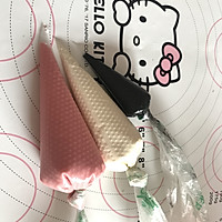 hellokitty彩绘蛋糕卷:的做法图解7