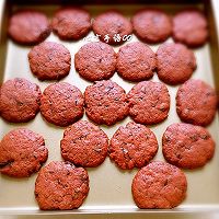 红丝绒巧克力豆曲奇#厉害了我的零食#的做法图解9