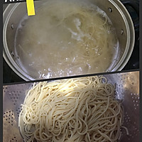 牛肉炒意面的做法图解1