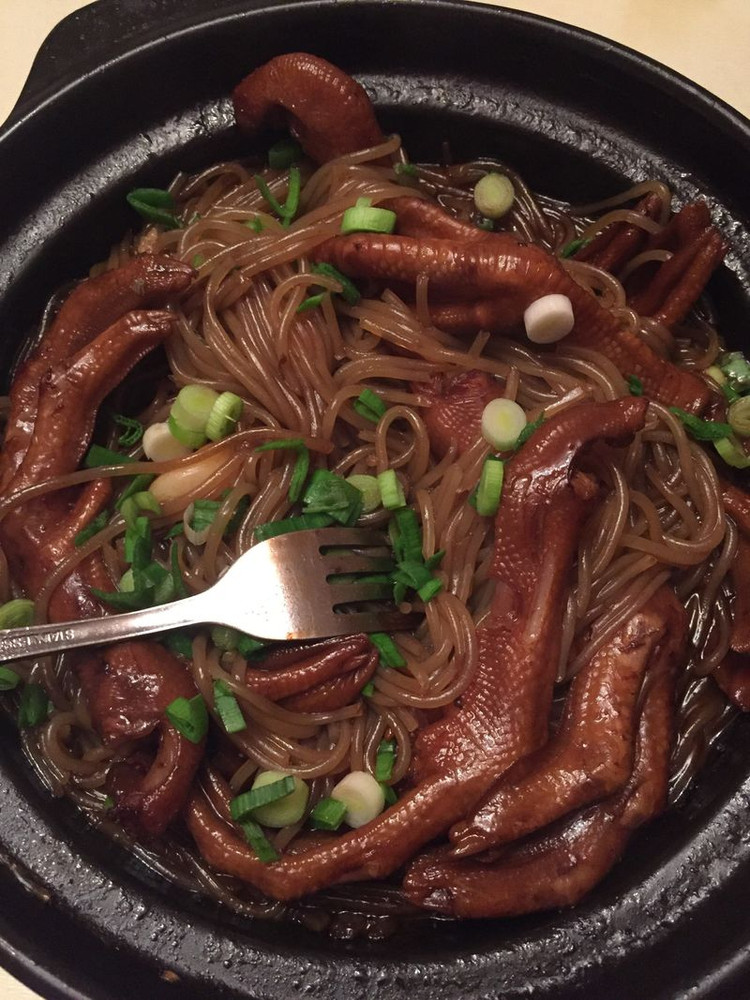 鸭掌粉丝煲的做法