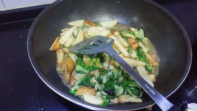 小白菜炖土豆的做法