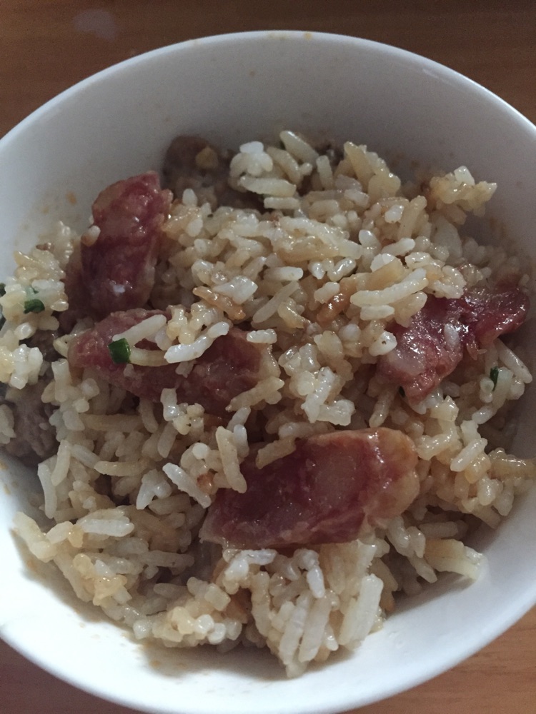 排骨香肠煲仔饭