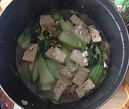 葱姜生蚝豆腐煲的做法
