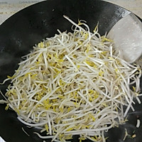 清炒绿豆芽的做法图解2