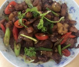 板栗红烧肉的做法